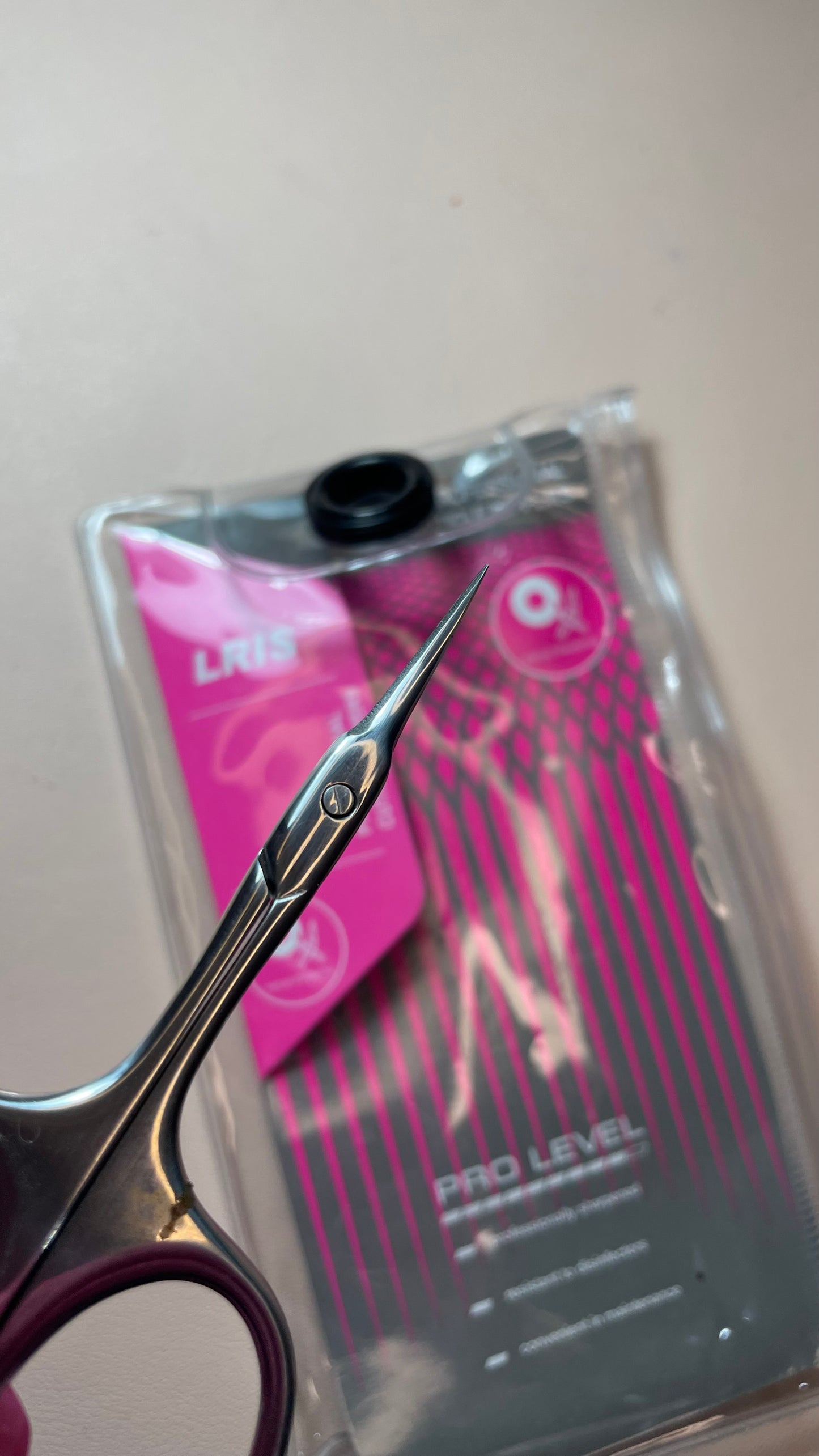 Ciseaux à cuticules, manucures russes , de l marque LRIS qualité prémium