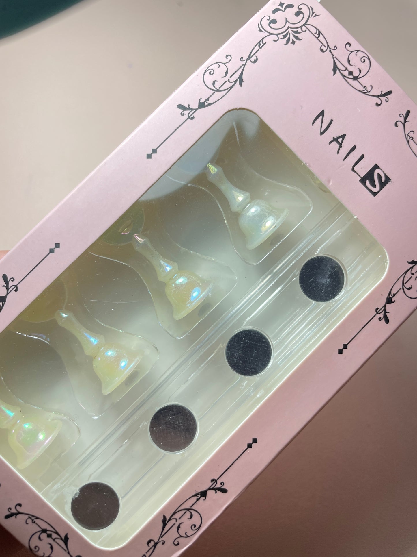 Support press on nails