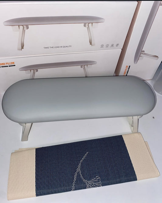 Repose main avec tapis