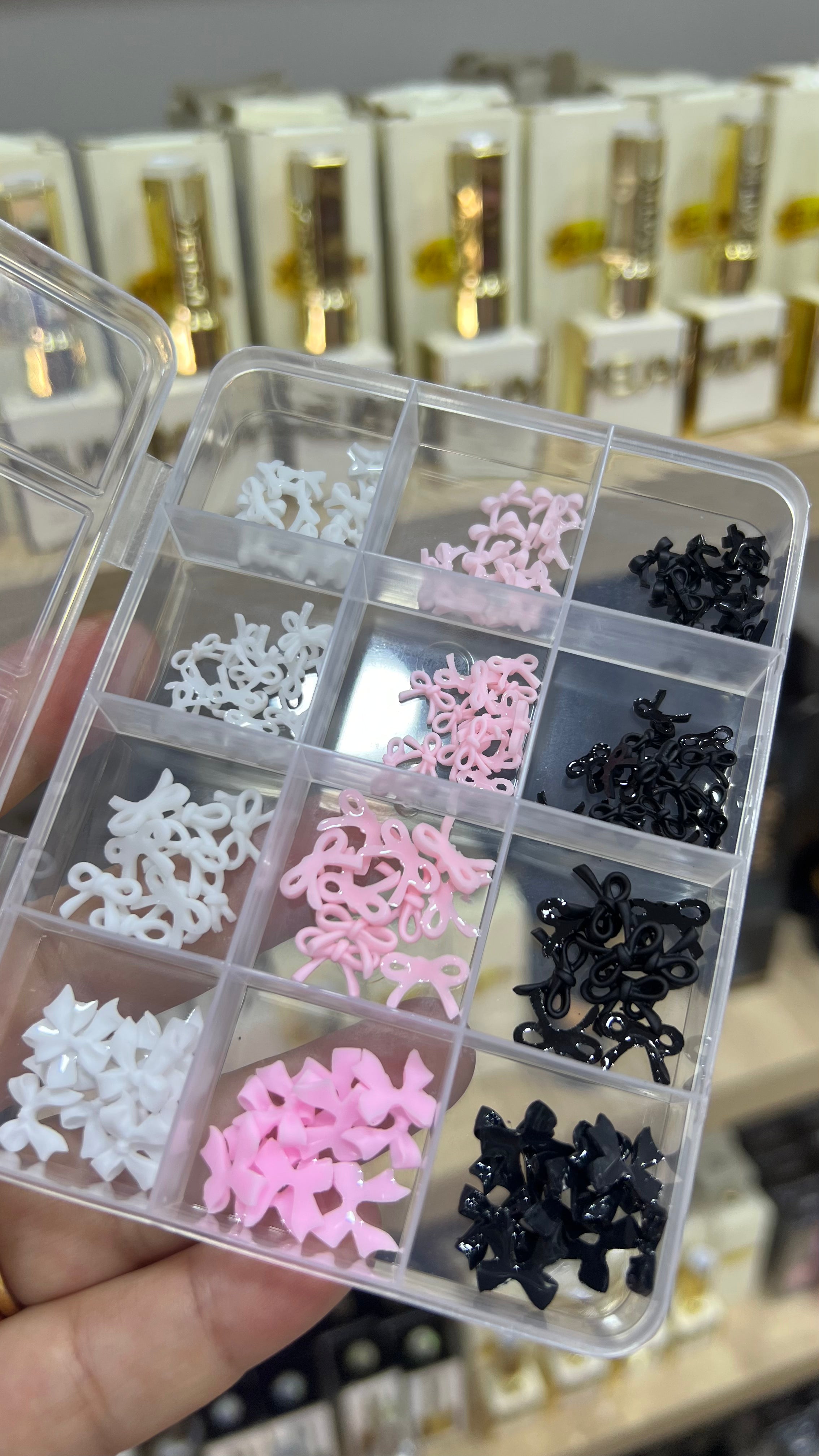 Déco papillons 12 cases mixte